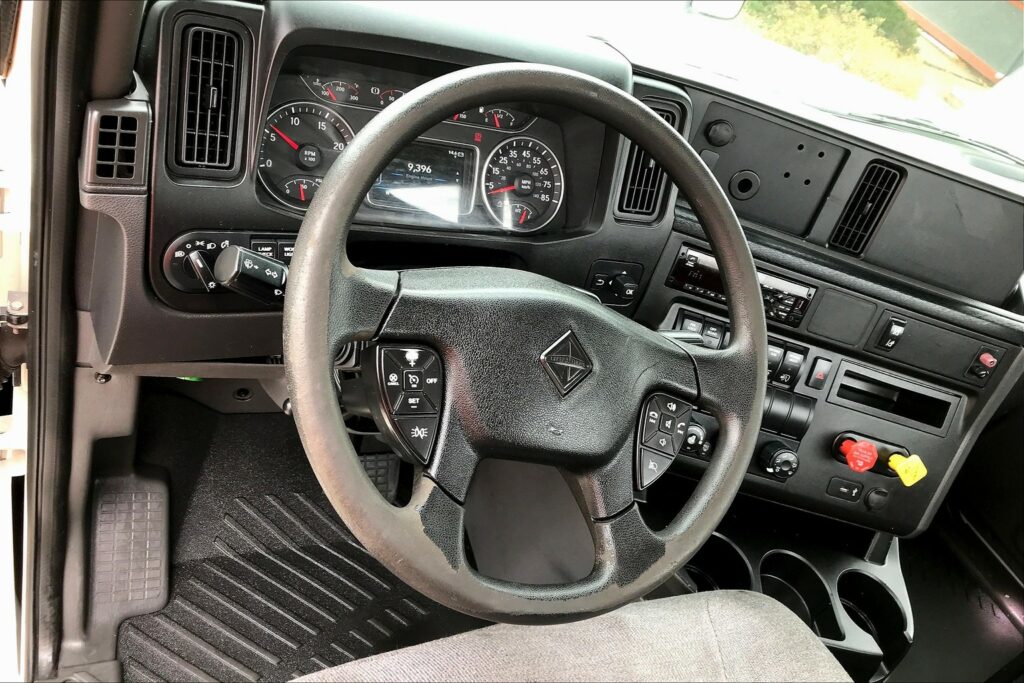 2020 CUM LT625 6×4 Day Cab