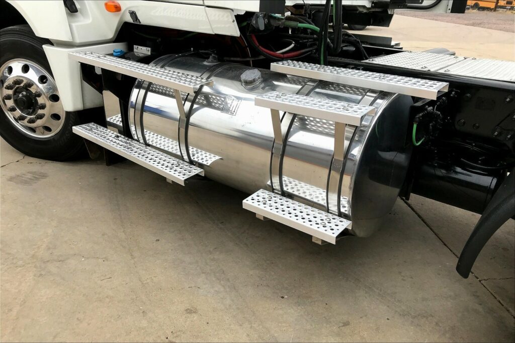 2020 CUM LT625 6×4 Day Cab