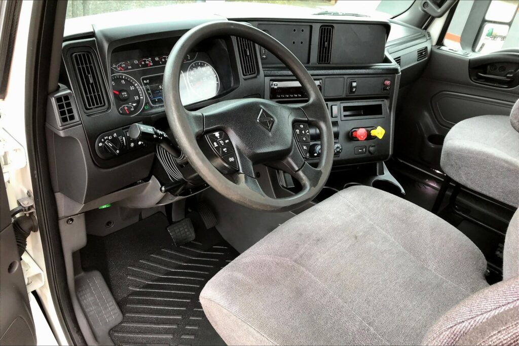 2020 CUM LT625 6×4 Day Cab