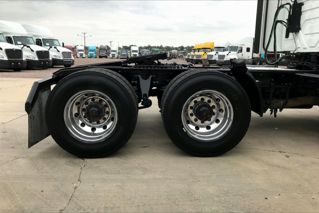 2020 CUM LT625 6×4 Day Cab