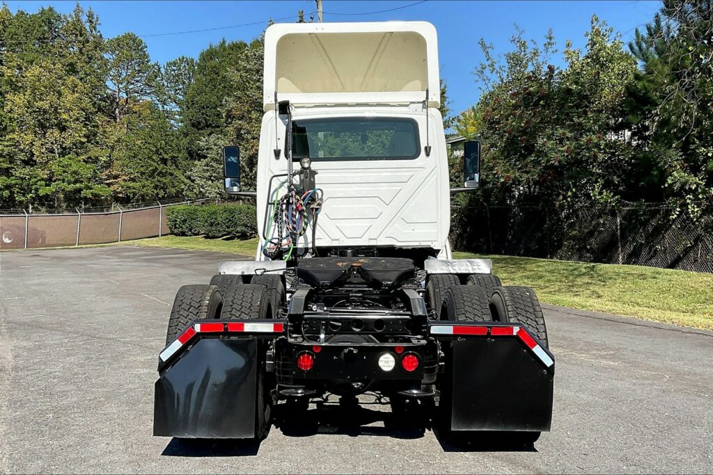 2019 INT LT625 6×4 Day Cab