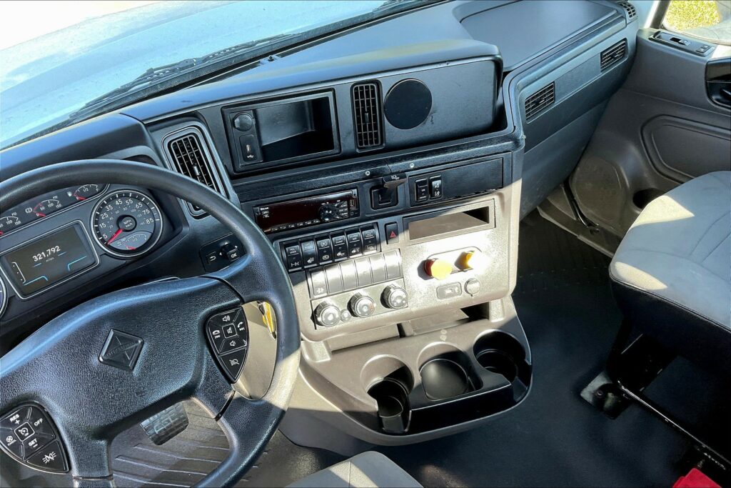 2019 INT LT625 6×4 Day Cab