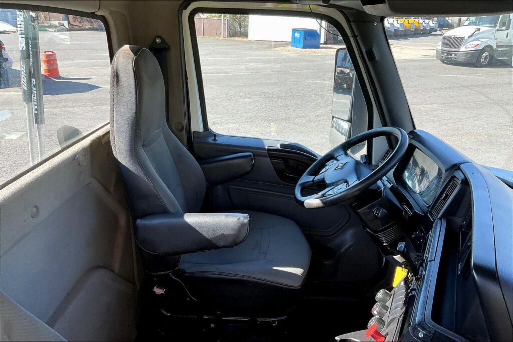 2019 INT LT625 6×4 Day Cab