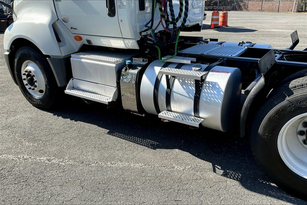 2019 INT LT625 6×4 Day Cab