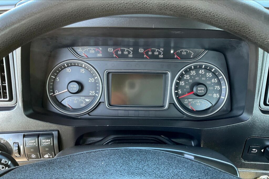 2019 INT LT625 6×4 Day Cab