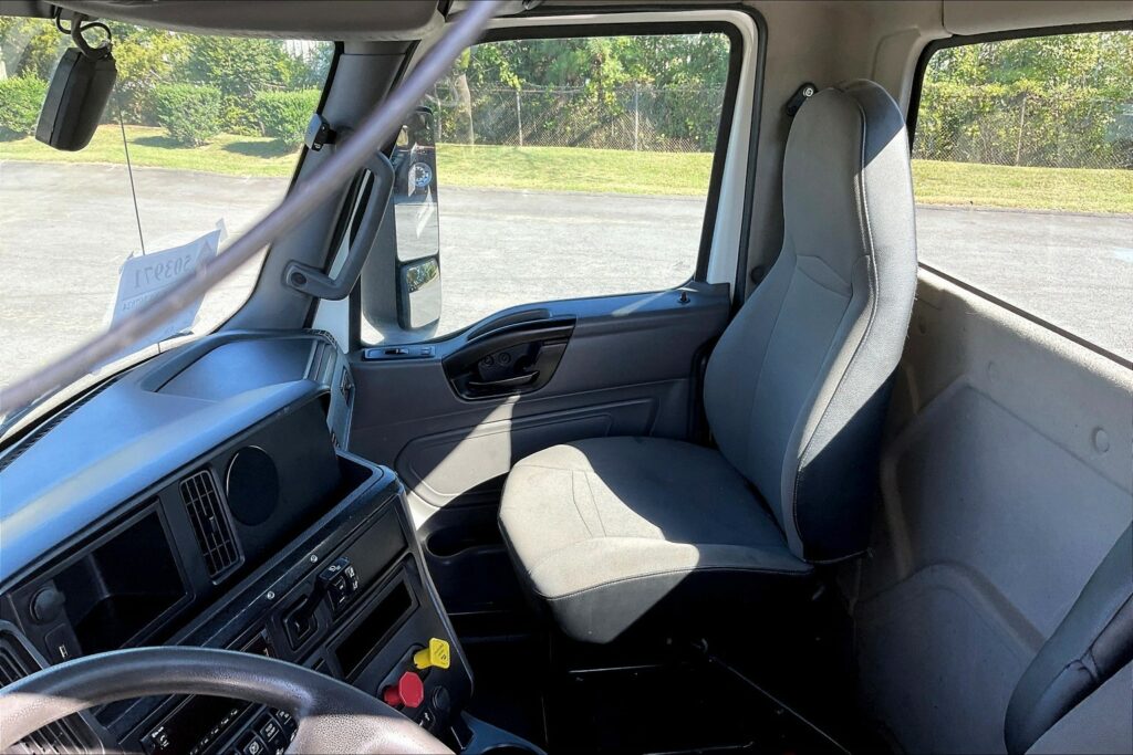 2019 INT LT625 6×4 Day Cab