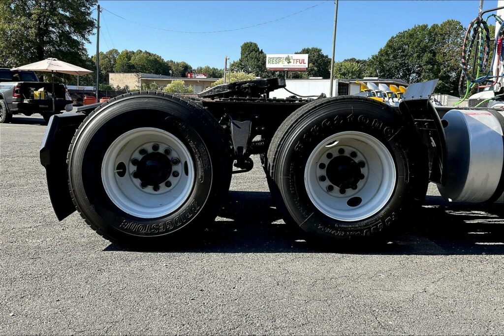 2019 INT LT625 6×4 Day Cab