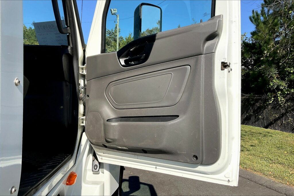 2019 INT LT625 6×4 Day Cab