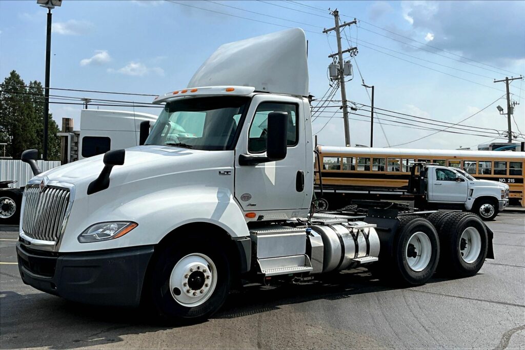 2019 INT LT625 6×4 Day Cab