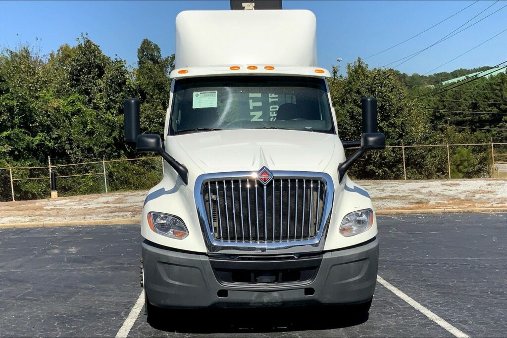 2019 INT LT625 6×4 Day Cab