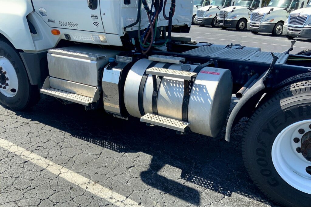 2019 INT LT625 6×4 Day Cab