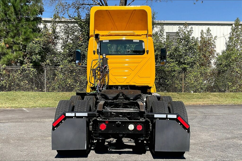 2019 INT LT625 6×4 Day Cab