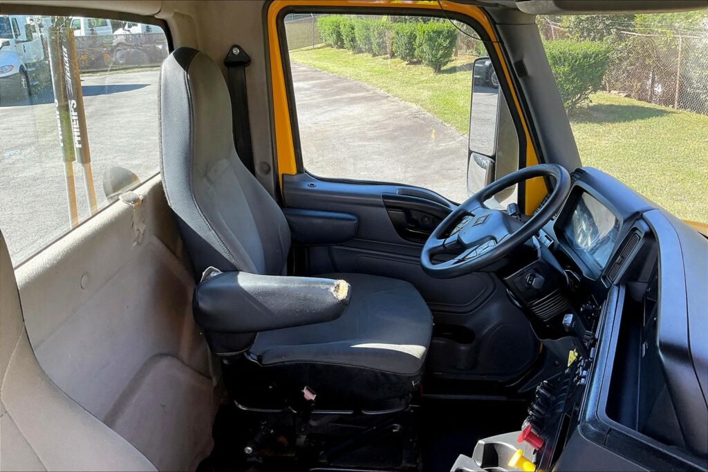 2019 INT LT625 6×4 Day Cab