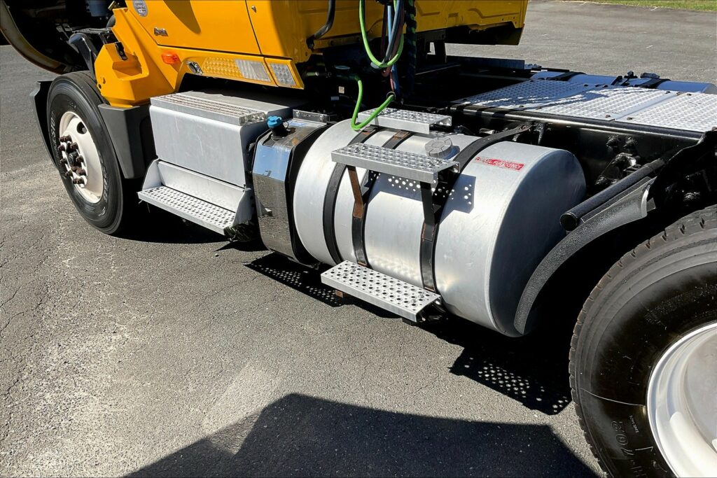 2019 INT LT625 6×4 Day Cab