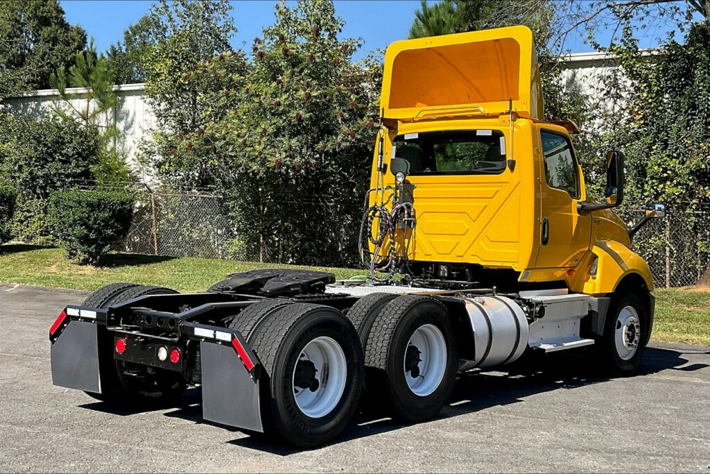 2019 INT LT625 6×4 Day Cab