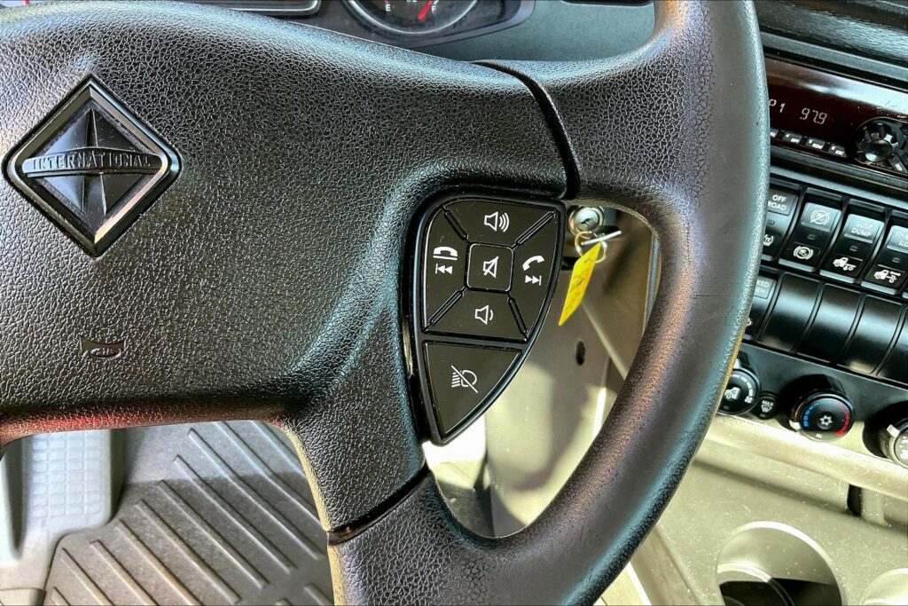 2019 INT LT625 6×4 Day Cab