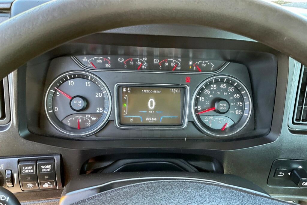 2019 INT LT625 6×4 Day Cab