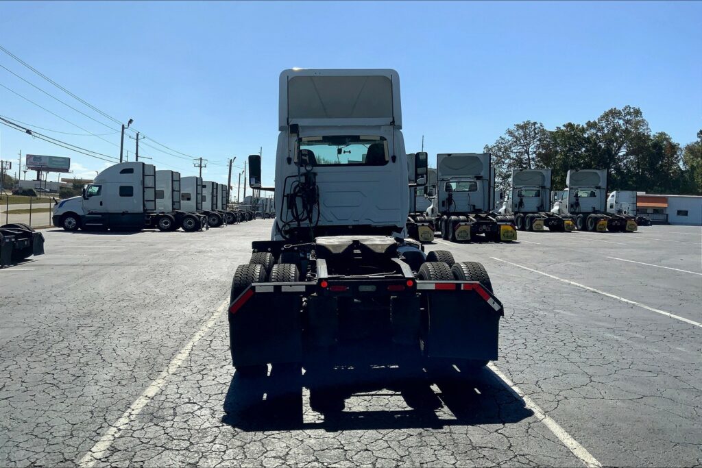 2019 INT LT625 6×4 Day Cab