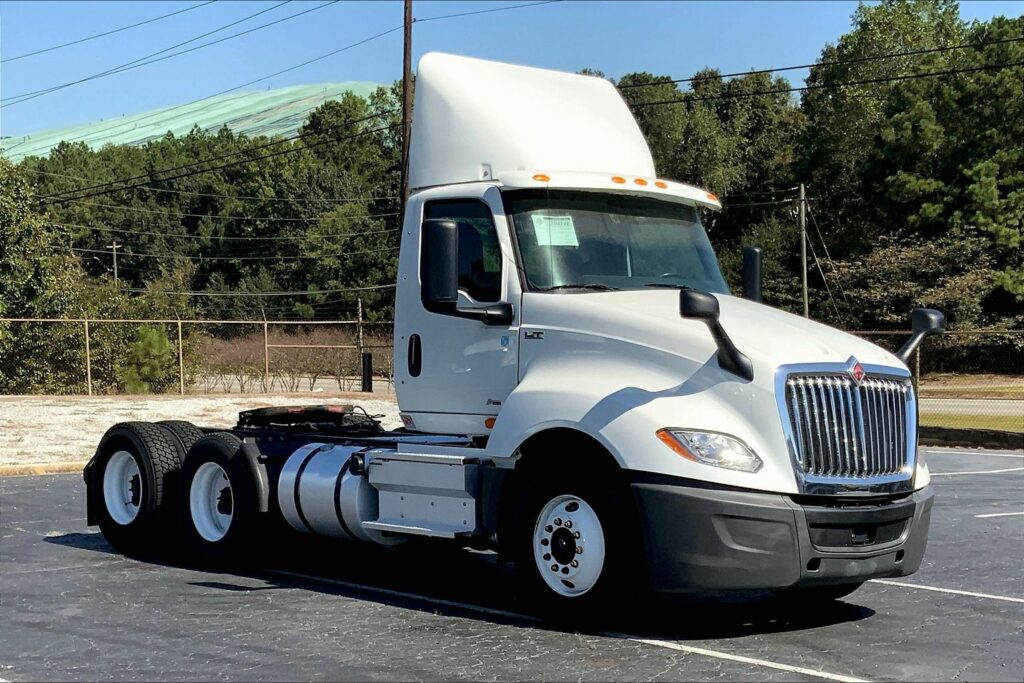 2019 INT LT625 6×4 Day Cab