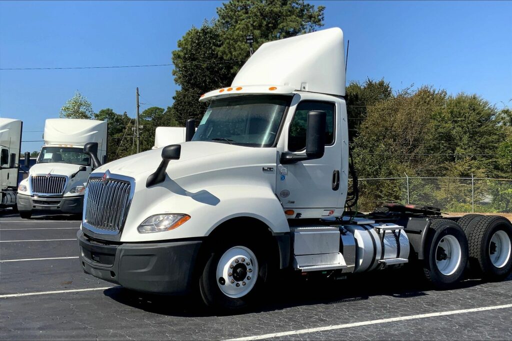 2019 INT LT625 6×4 Day Cab