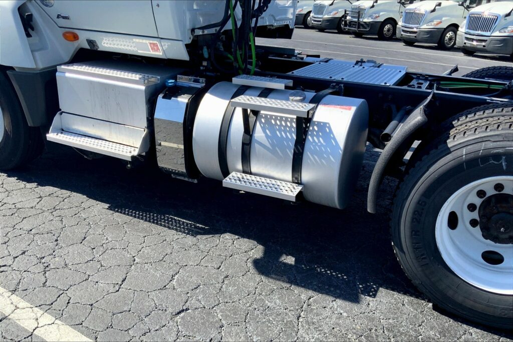 2019 INT LT625 6×4 Day Cab