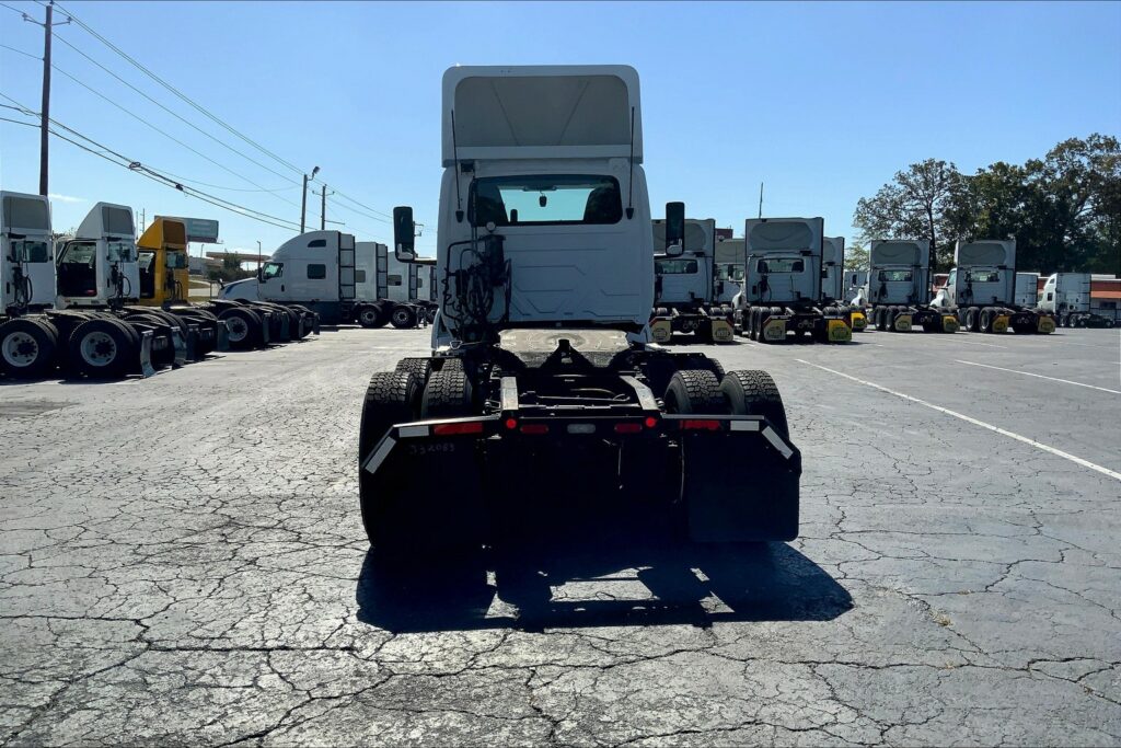 2019 INT LT625 6×4 Day Cab