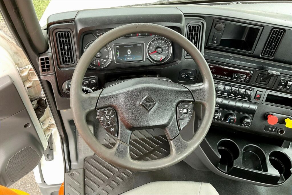 2019 INT LT625 6×4 Day Cab