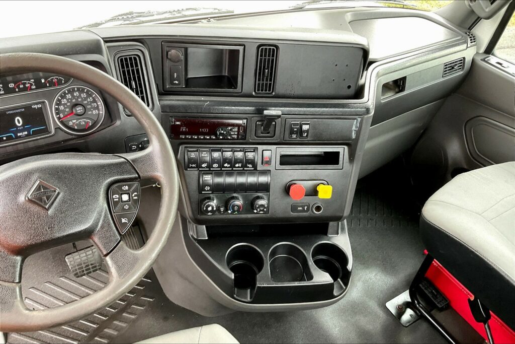 2019 INT LT625 6×4 Day Cab