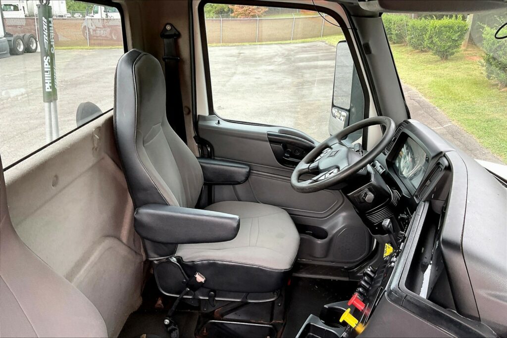 2019 INT LT625 6×4 Day Cab