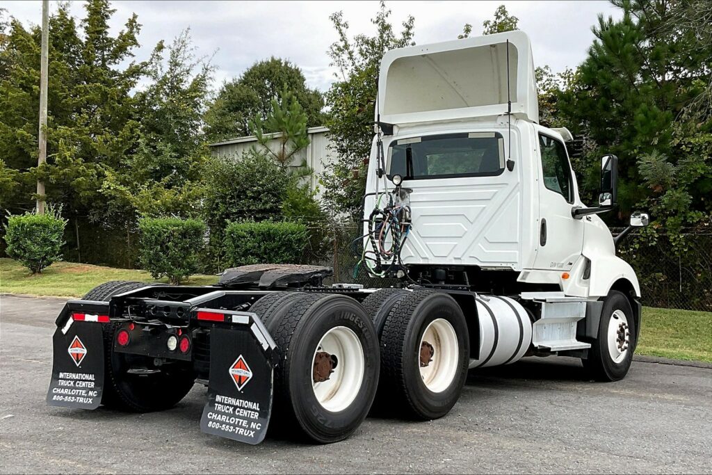 2019 INT LT625 6×4 Day Cab