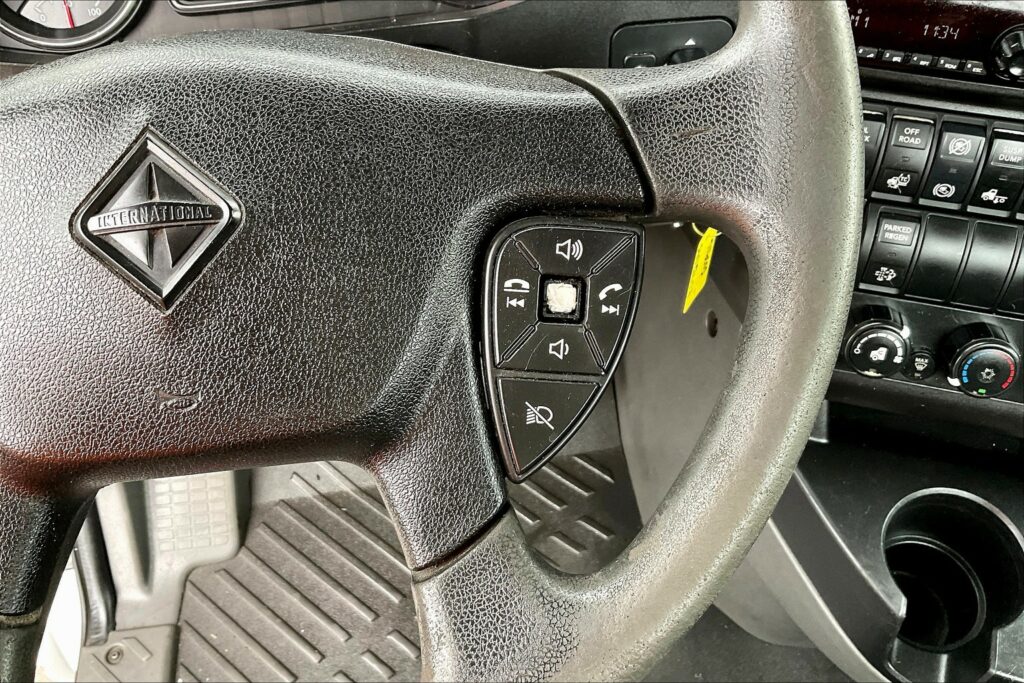 2019 INT LT625 6×4 Day Cab