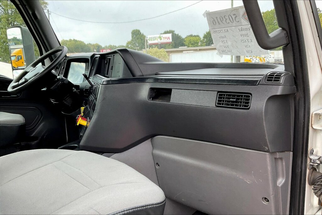 2019 INT LT625 6×4 Day Cab