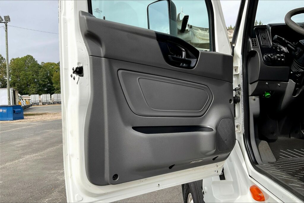 2019 INT LT625 6×4 Day Cab