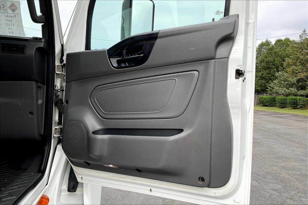 2019 INT LT625 6×4 Day Cab