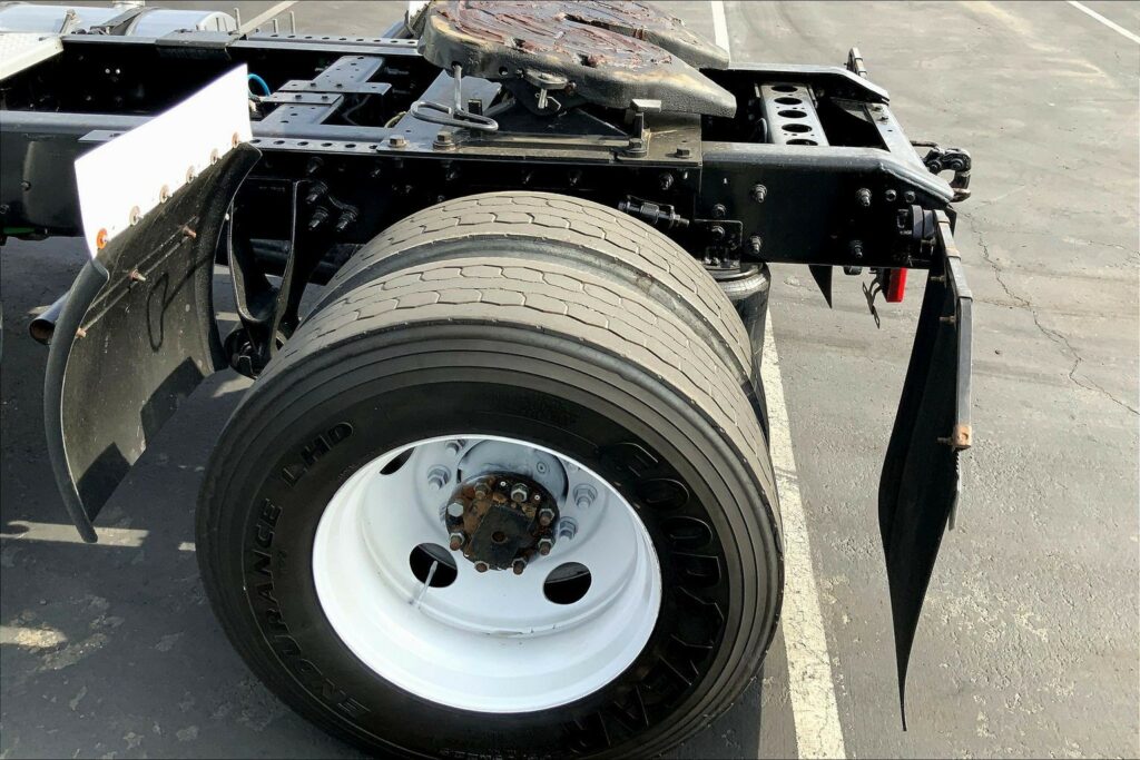 2019 INT RH613 4×2 Day Cab