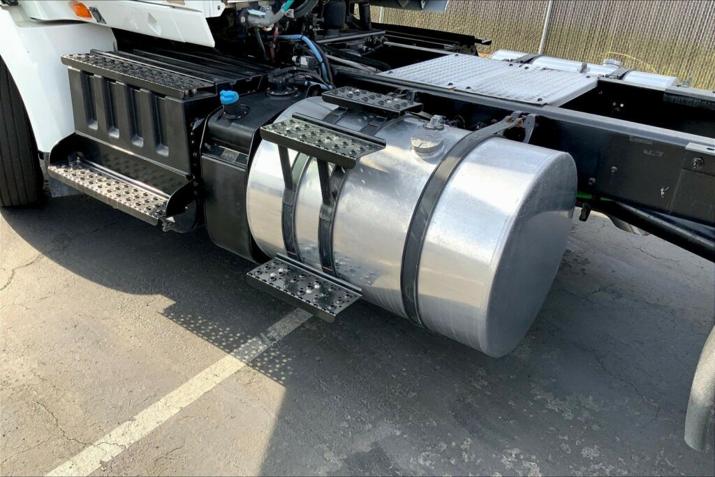 2019 INT RH613 4×2 Day Cab