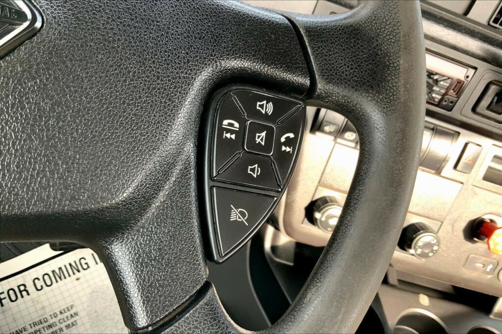 2019 INT RH613 4×2 Day Cab