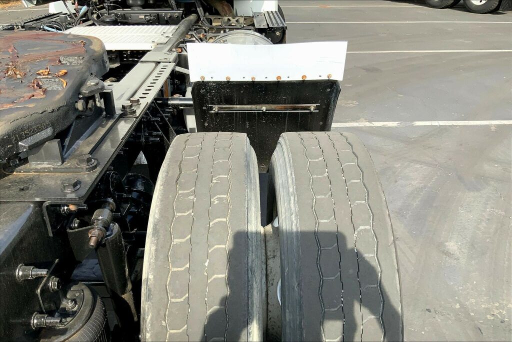 2019 INT RH613 4×2 Day Cab