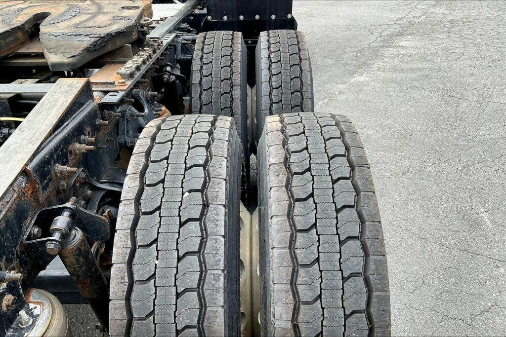 2020 CUM LT625 6×4 Day Cab