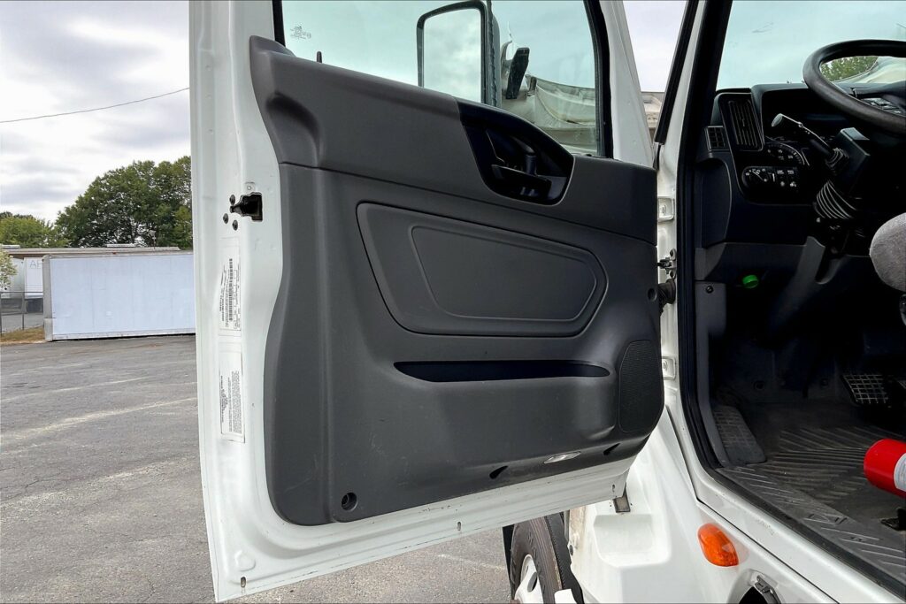 2020 CUM LT625 6×4 Day Cab