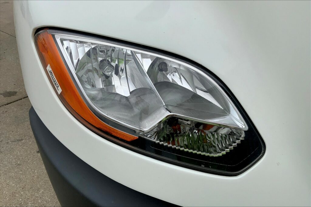 2021 CUM LT625 6×4 Sleeper