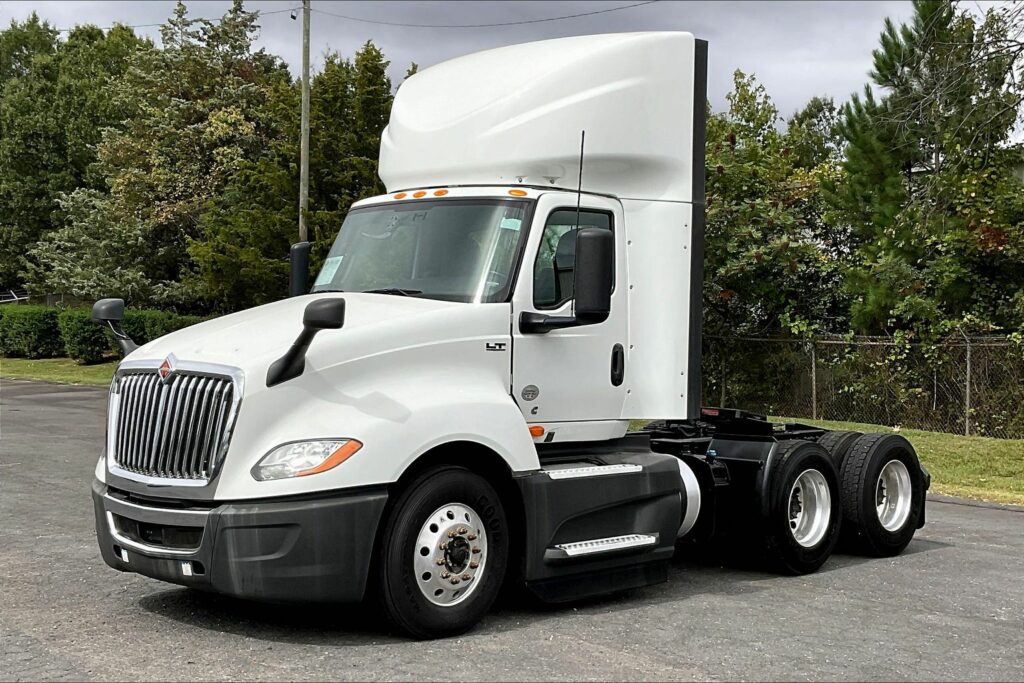 2021 CUM LT625 6×4 Day Cab