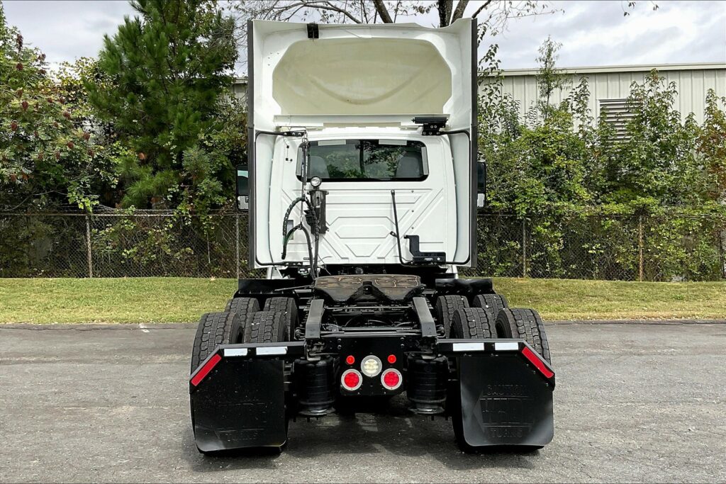 2021 CUM LT625 6×4 Day Cab