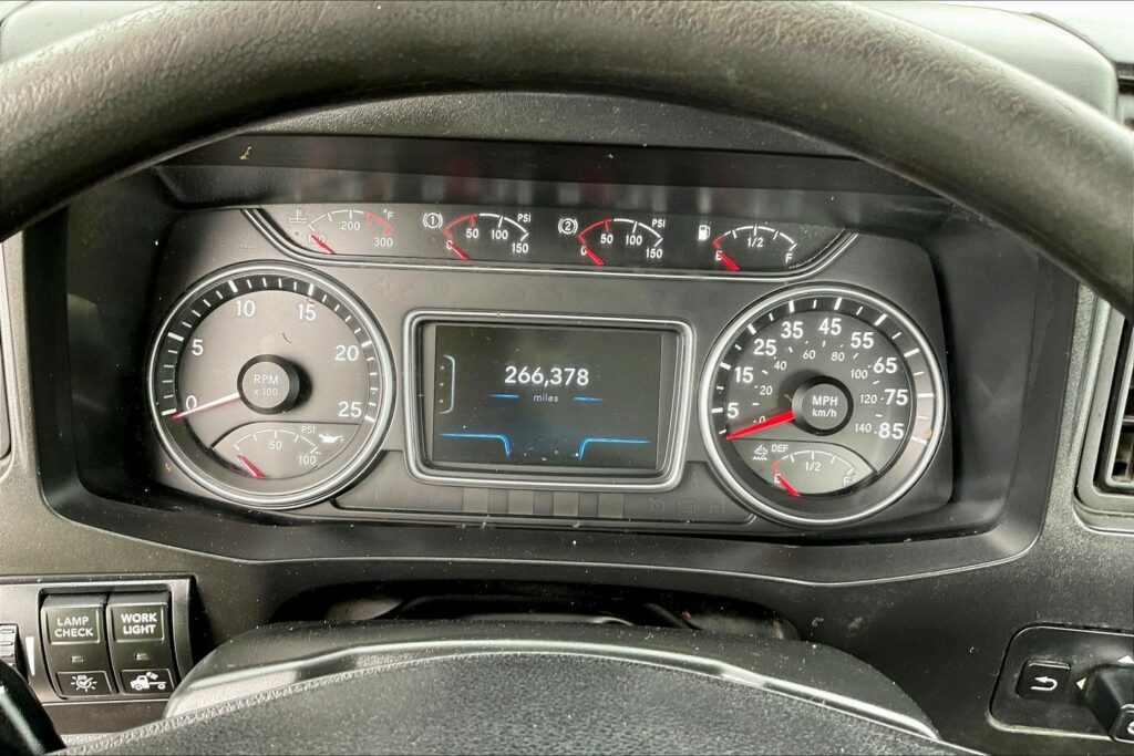 2021 CUM LT625 6×4 Day Cab