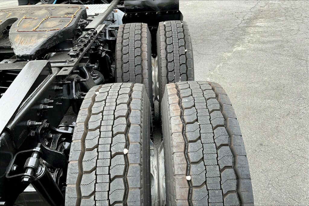 2021 CUM LT625 6×4 Day Cab