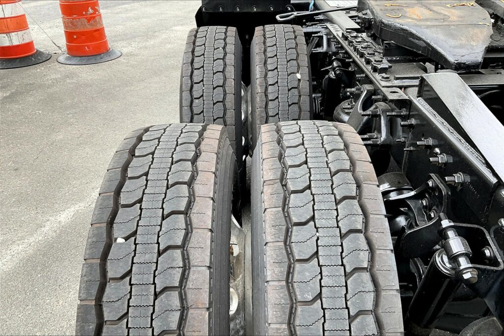 2021 CUM LT625 6×4 Day Cab