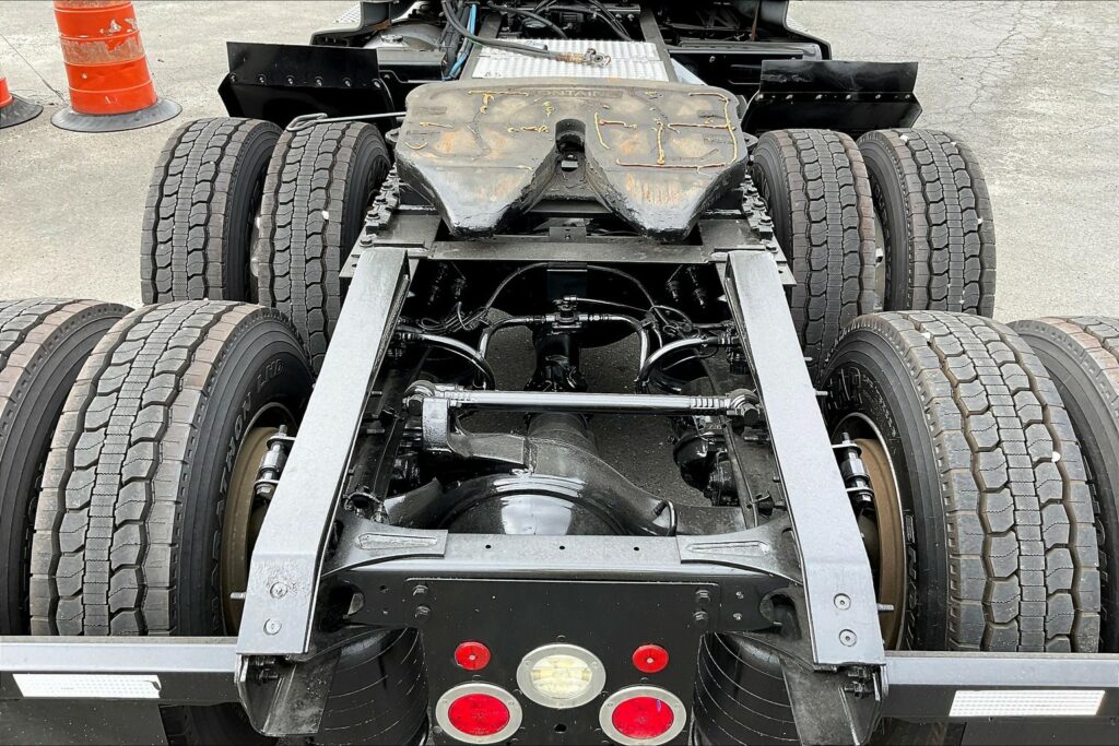 2021 CUM LT625 6×4 Day Cab