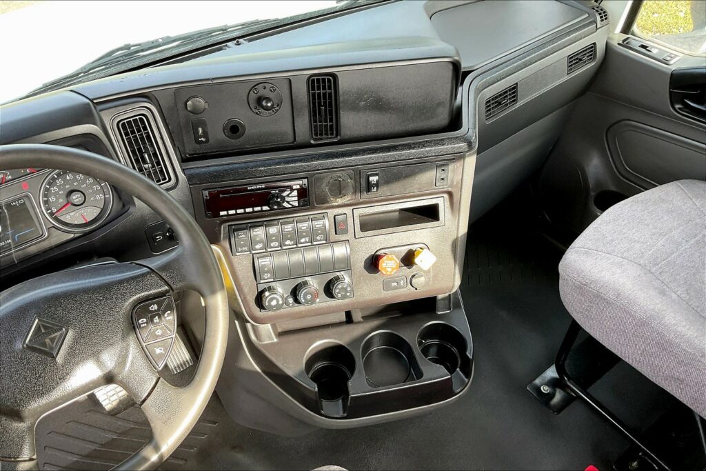 2020 CUM LT625 6×4 Day Cab