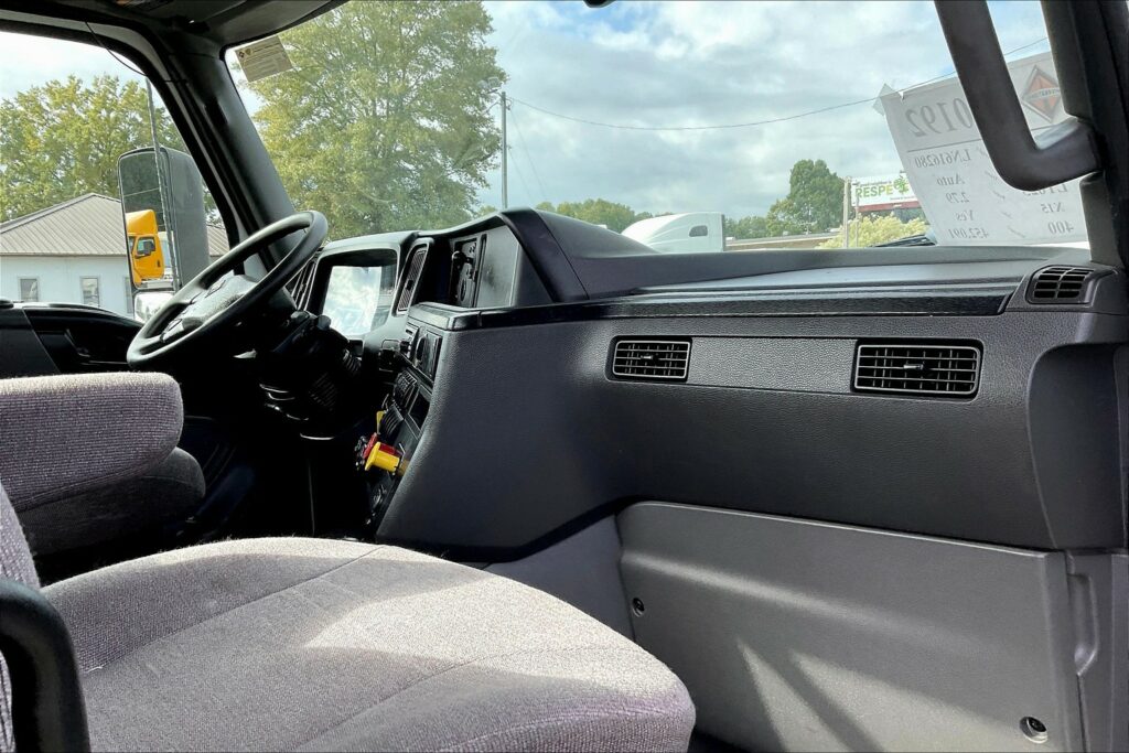 2020 CUM LT625 6×4 Day Cab