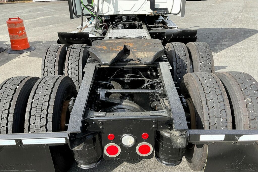 2020 CUM LT625 6×4 Day Cab